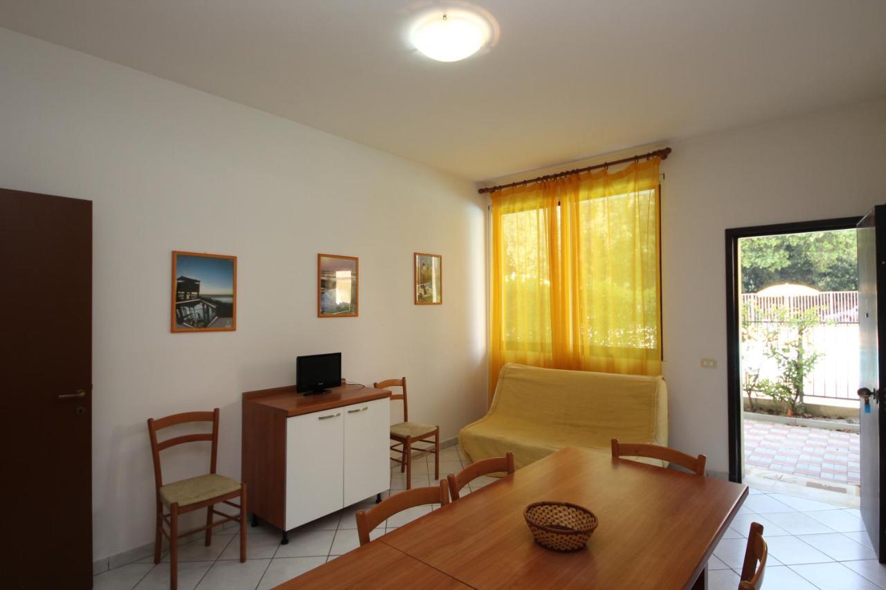 Acquasmeralda Appartamento 03 罗索利纳马雷 外观 照片