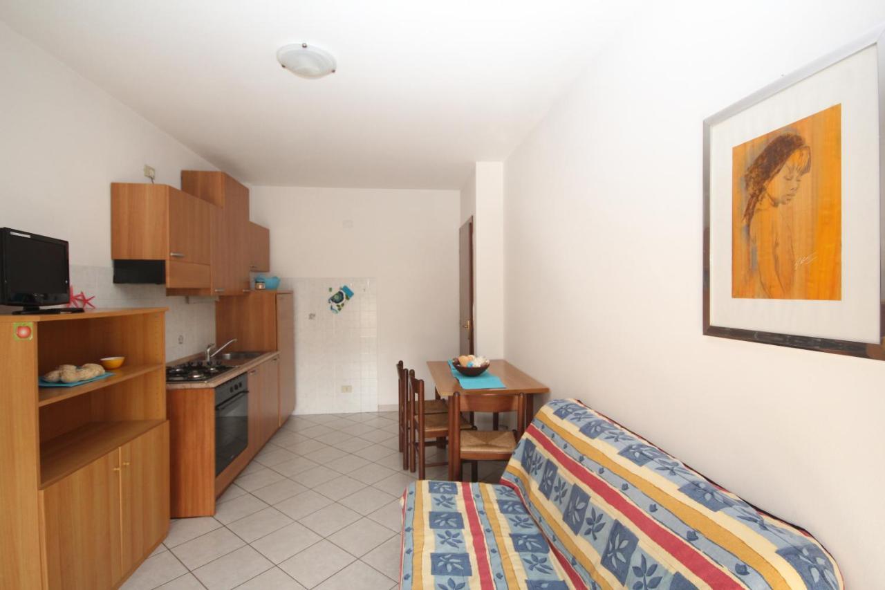 Acquasmeralda Appartamento 03 罗索利纳马雷 外观 照片